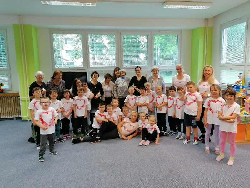 Návštěva mateřské školy ke Dni matek